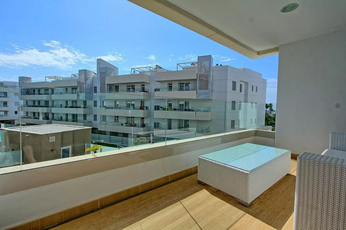 3-bedroom Apartment In Marbella, Spain (99 M²)