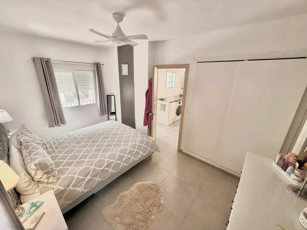 3-bedroom Villa In Benalmádena, Spain (90 M²)