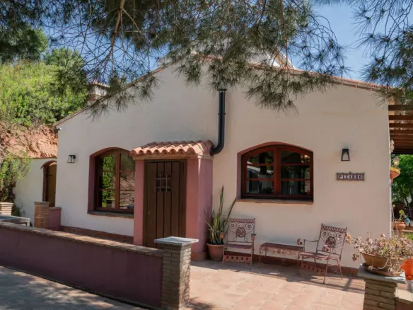 7-bedroom Country House In Almogía, Spain (102 M²)
