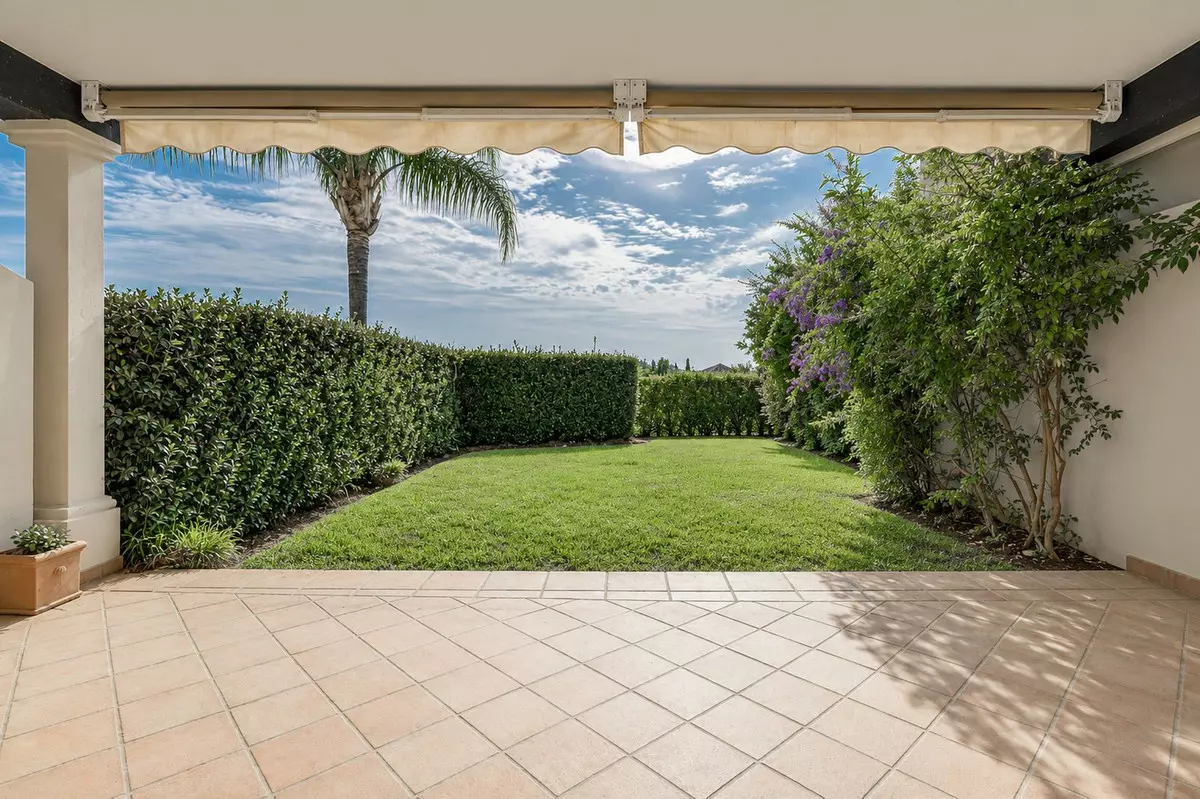 3-bedroom Town House In Estepona, Spain (157 M²)