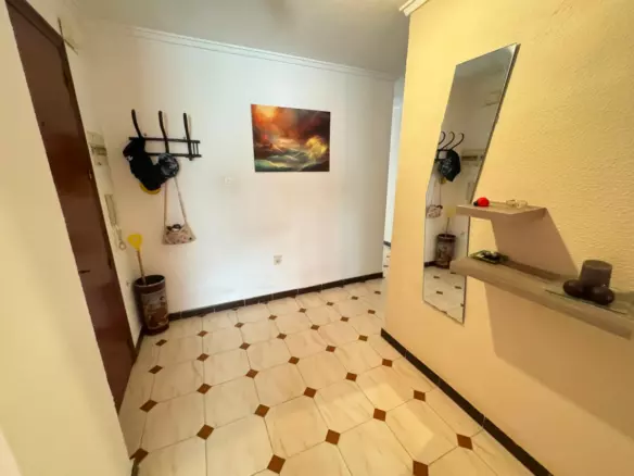 3-bedroom Apartment In Guardamar Del Segura, Spain (103 M²)