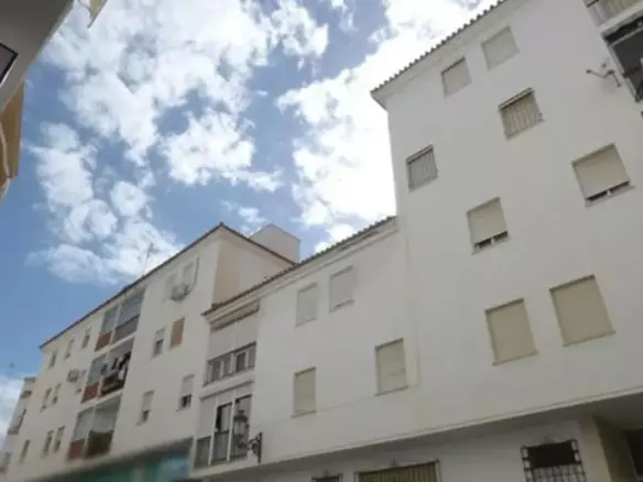 3-bedroom Apartment In Estepona, Spain (104 M²)
