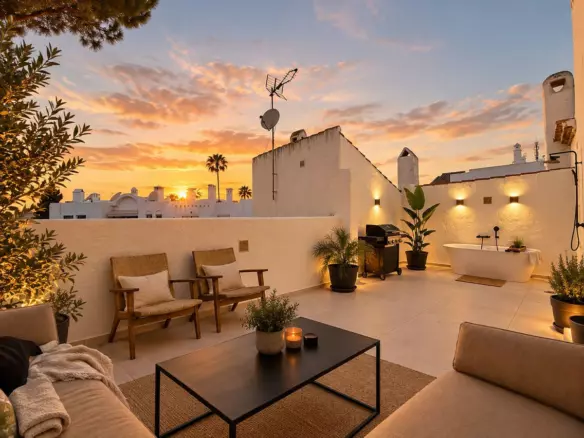 3-bedroom Apartment In Estepona, Spain (131 M²)
