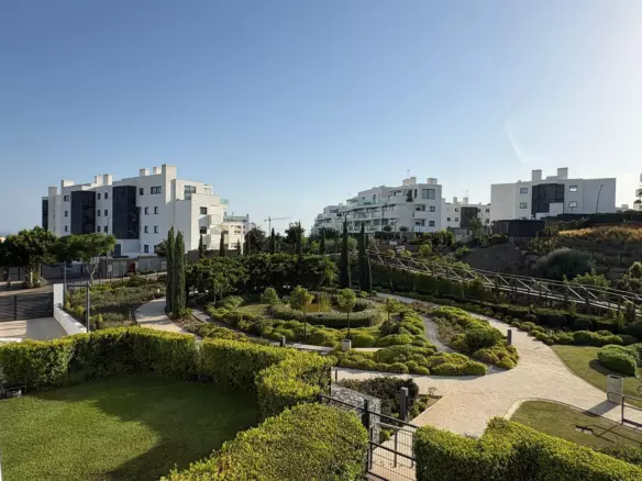 2-bedroom Apartment In Fuengirola, Spain (97 M²)