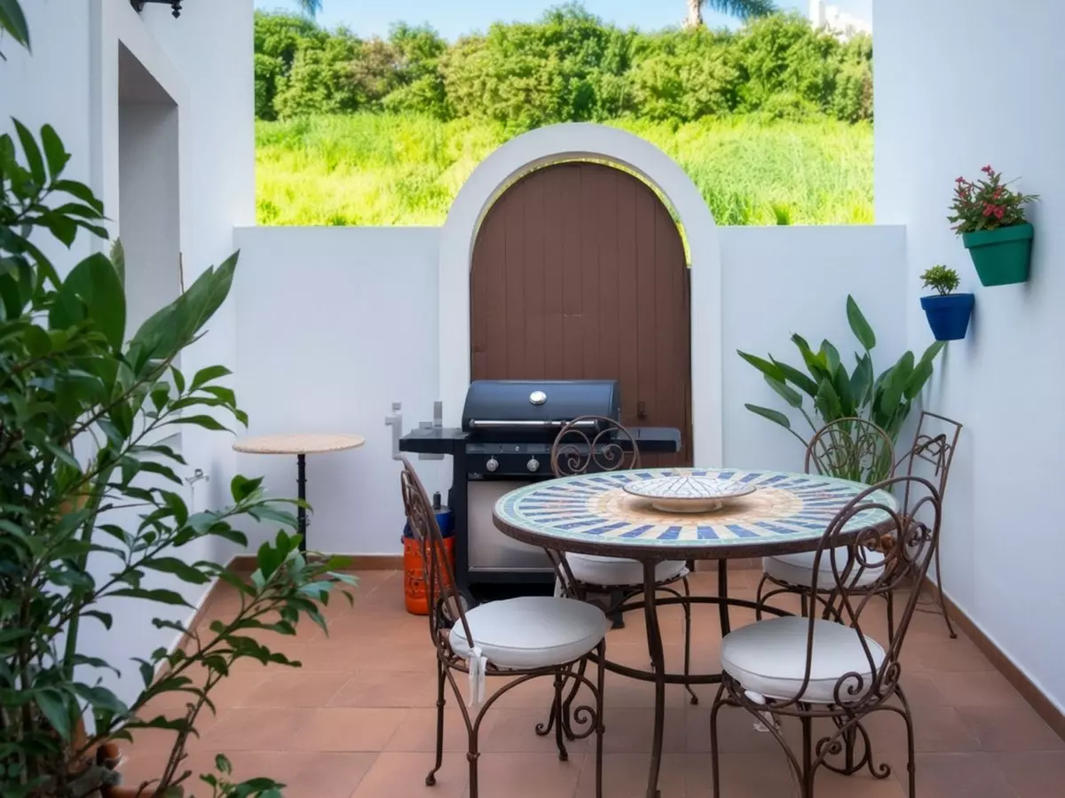 4-bedroom Villa In Estepona, Spain (240 M²)