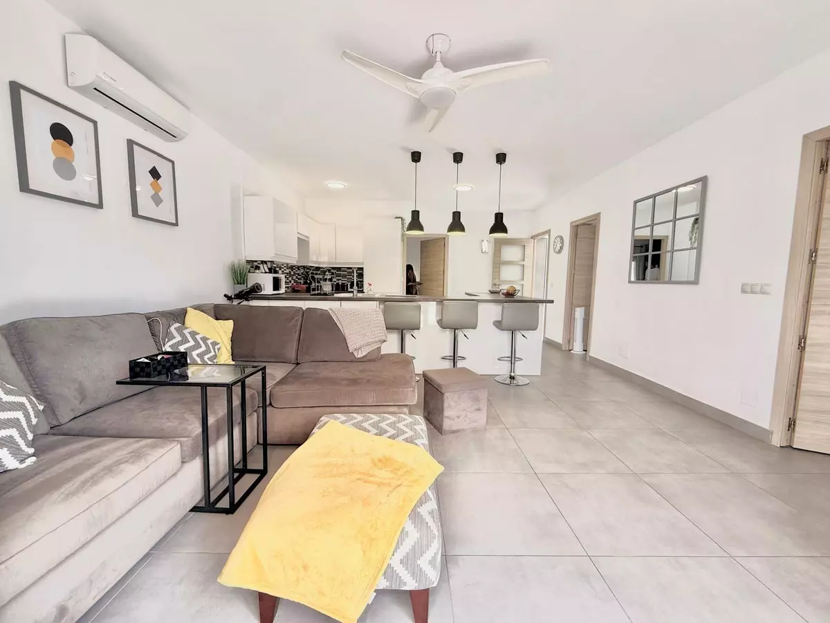 3-bedroom Villa In Benalmádena, Spain (90 M²)