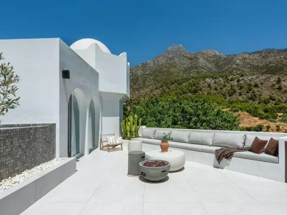 3-bedroom Apartment In Marbella, Spain (223 M²)