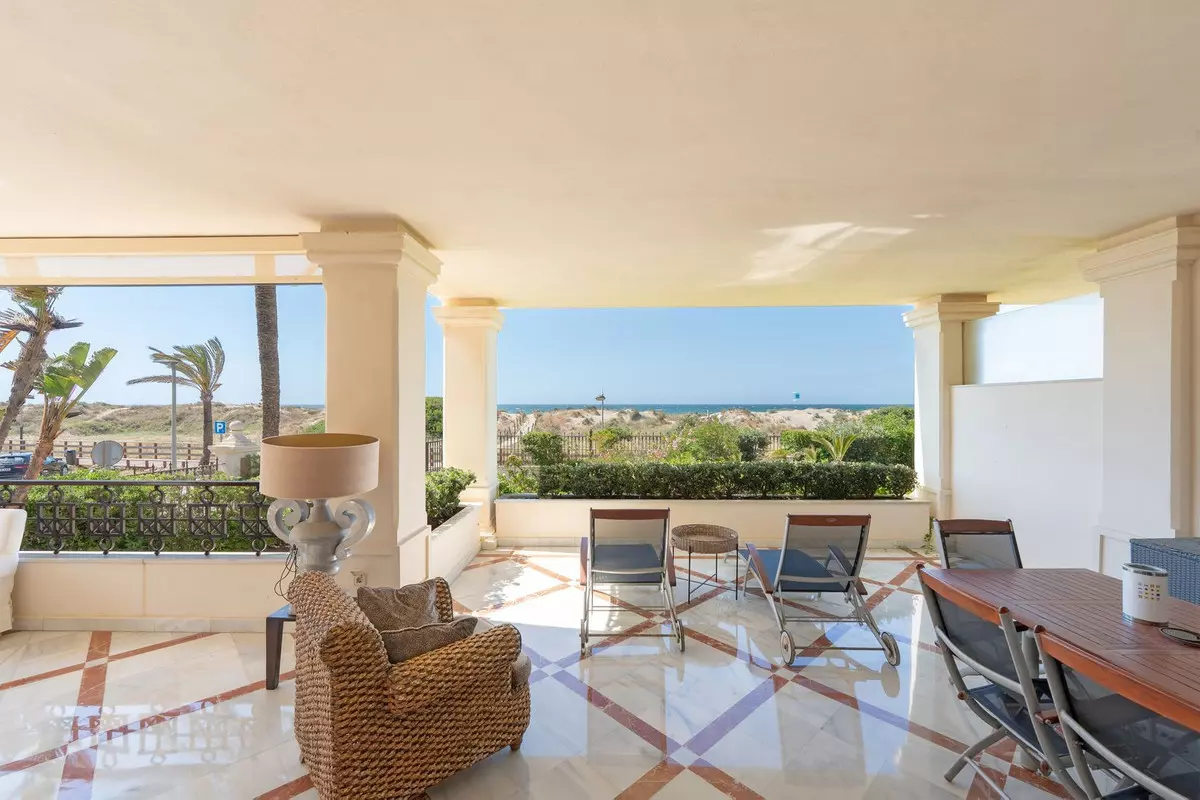 3-bedroom Apartment In Marbella, Spain (231 M²)