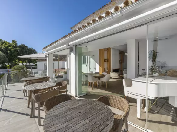6-bedroom Villa In Manilva, Spain (501 M²)