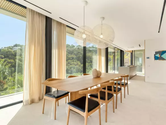 4-bedroom Villa In Calvià, Spain (584 M²)