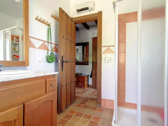 4-bedroom Villa In Canillas De Albaida, Spain (331 M²)