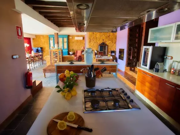 4-bedroom Country House In Orihuela, Spain (350 M²)