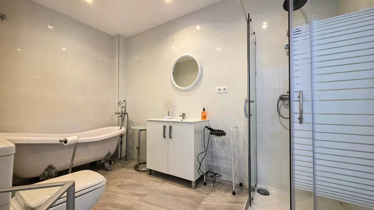 5-bedroom Villa In Manilva, Spain (189 M²)