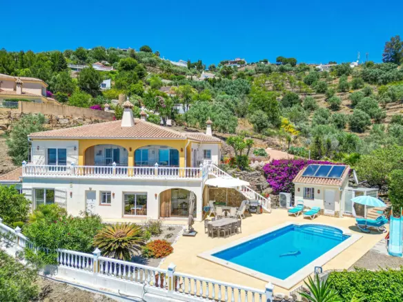 4-bedroom Villa In Vélez – Málaga, Spain (298 M²)