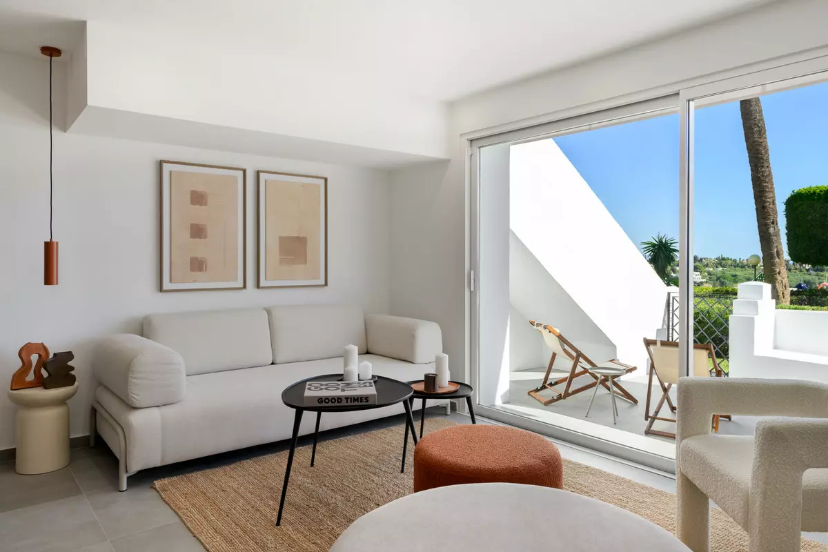 3-bedroom Apartment In Estepona, Spain (93 M²)