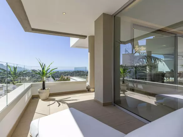 3-bedroom Apartment In Benahavis, Spain (160 M²)