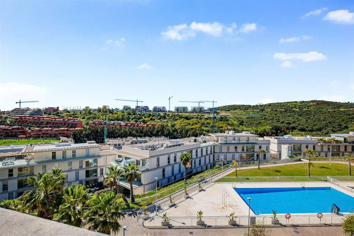 3-bedroom Apartment In Estepona, Spain (125 M²)