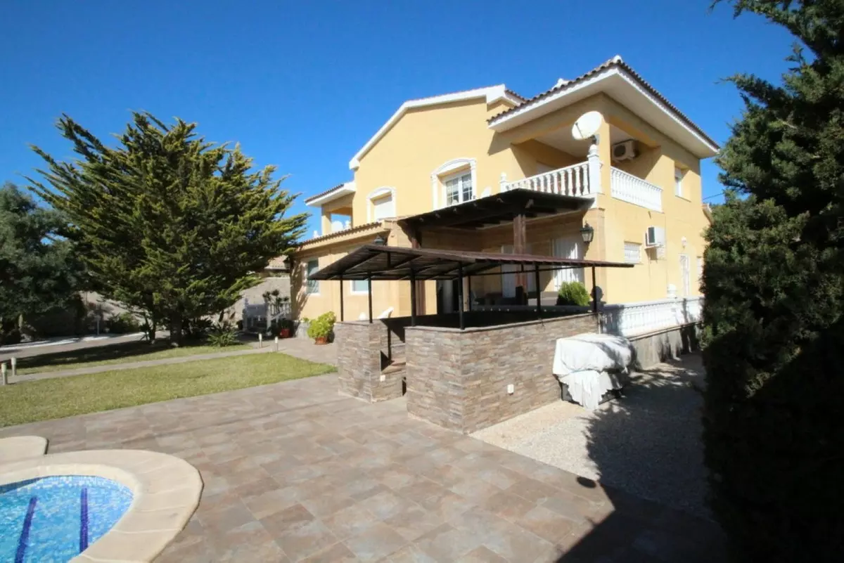 5-bedroom Villa In Orihuela, Spain (440 M²)