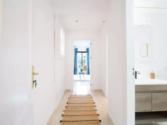 2-bedroom Apartment In Marbella, Spain (104 M²)