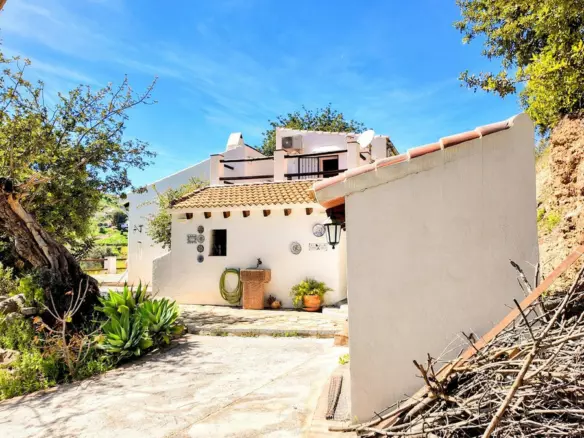 3-bedroom Country House In Almogía, Spain (192 M²)