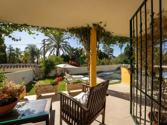 5-bedroom Villa In Estepona, Spain (169 M²)