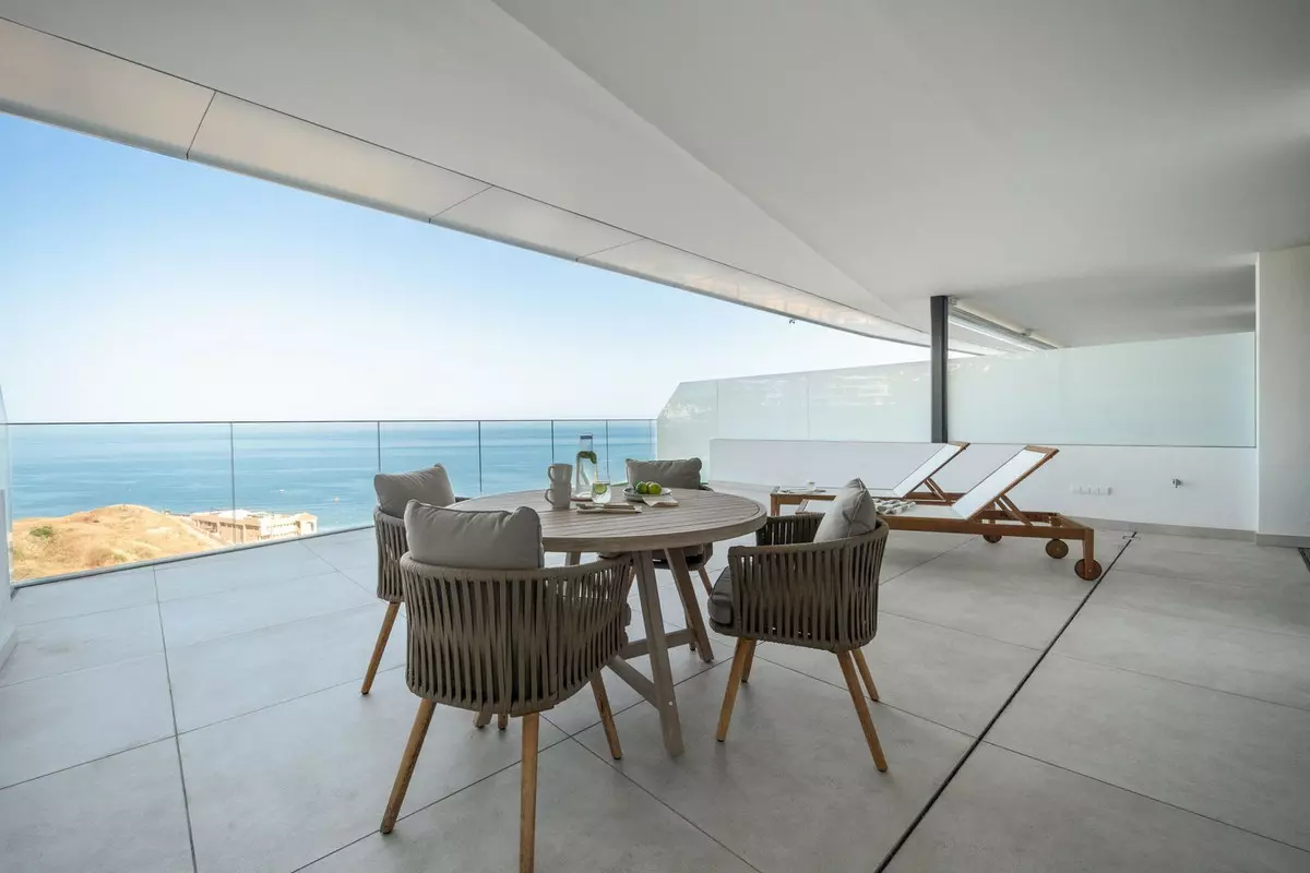 2-bedroom Apartment In Fuengirola, Spain (144 M²)