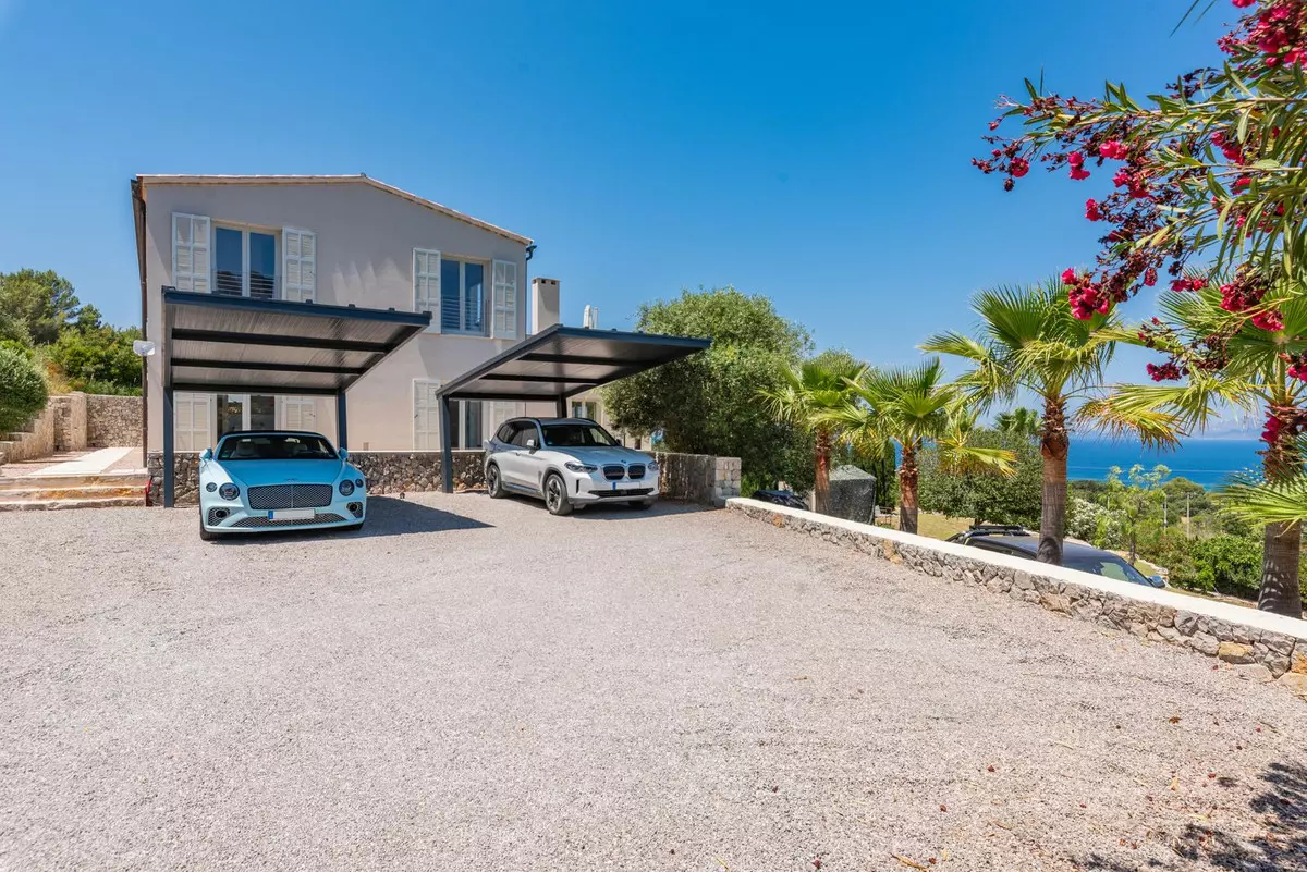 5-bedroom Villa In Artà, Spain (500 M²)