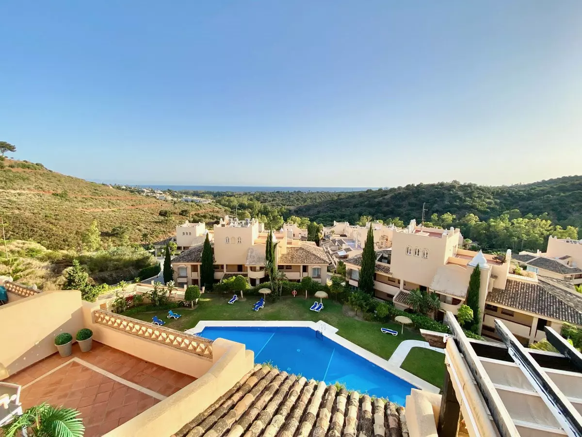 3-bedroom Apartment In Marbella, Spain (140 M²)