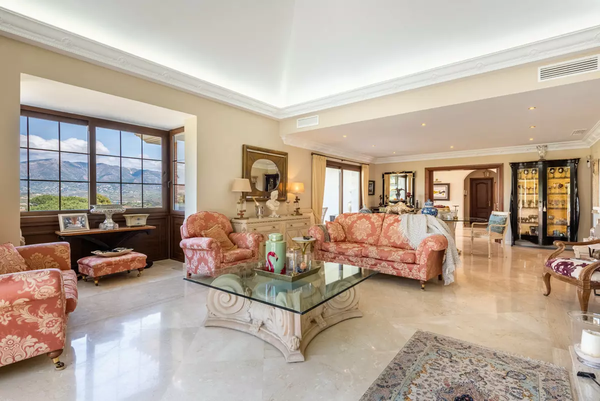 4-bedroom Villa In Mijas, Spain (463 M²)