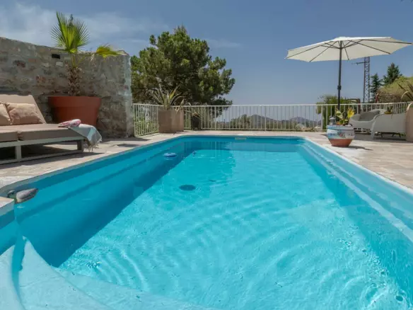 2-bedroom Villa In Cómpeta, Spain (95 M²)