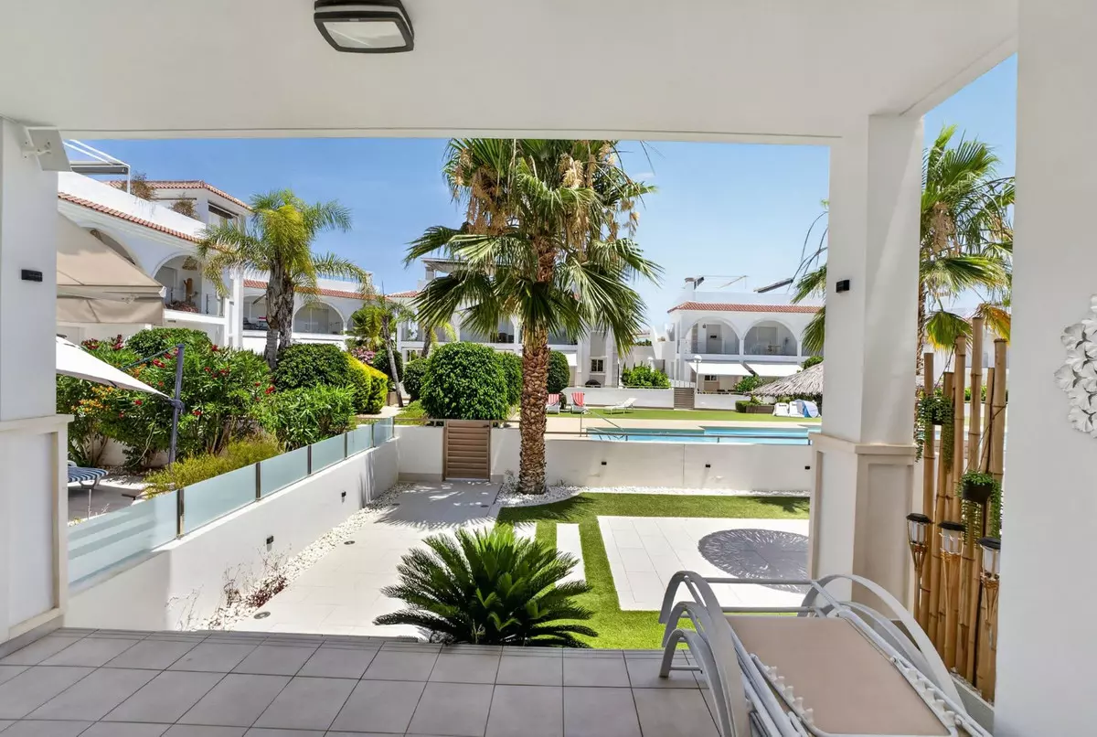 2-bedroom Apartment In Rojales, Spain (82 M²)