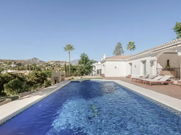 4-bedroom Villa In Estepona, Spain (341 M²)