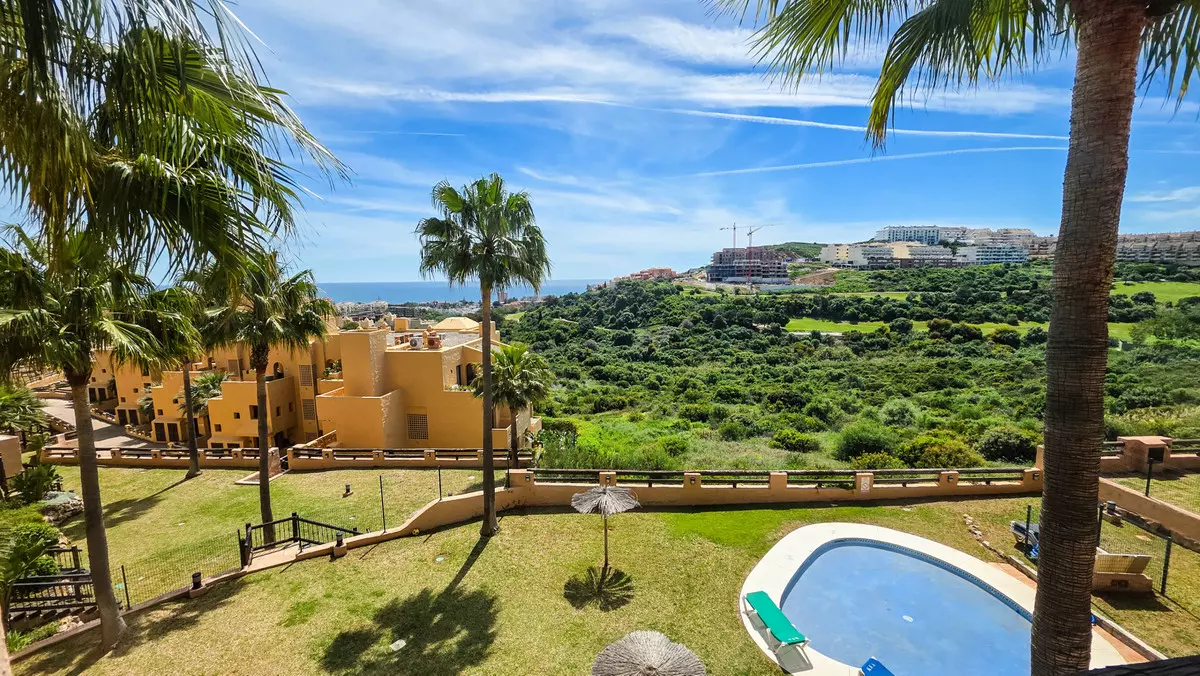 3-bedroom Apartment In Manilva, Spain (138 M²)