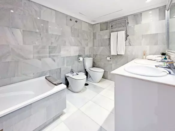 2-bedroom Apartment In Marbella, Spain (112 M²)
