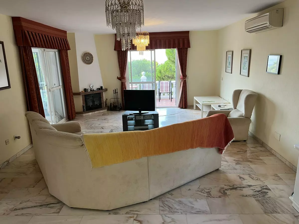 5-bedroom Villa In Mijas, Spain (271 M²)