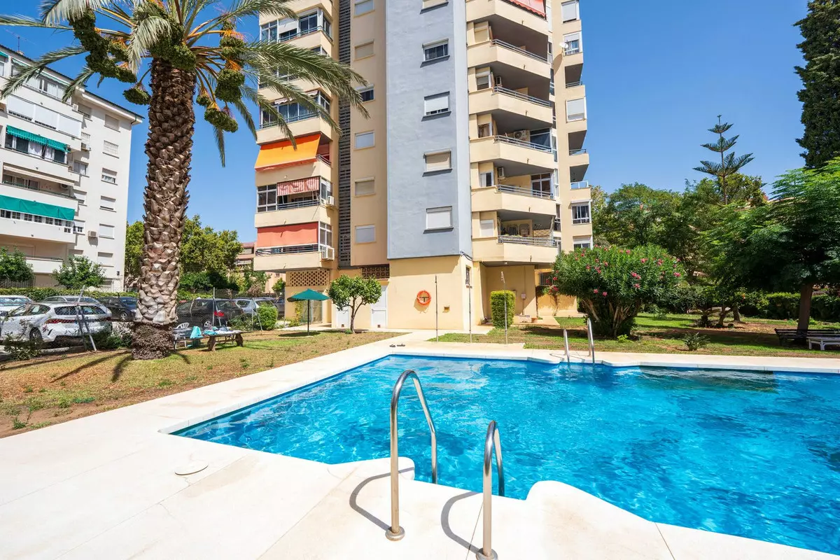 3-bedroom Apartment In Fuengirola, Spain (98 M²)
