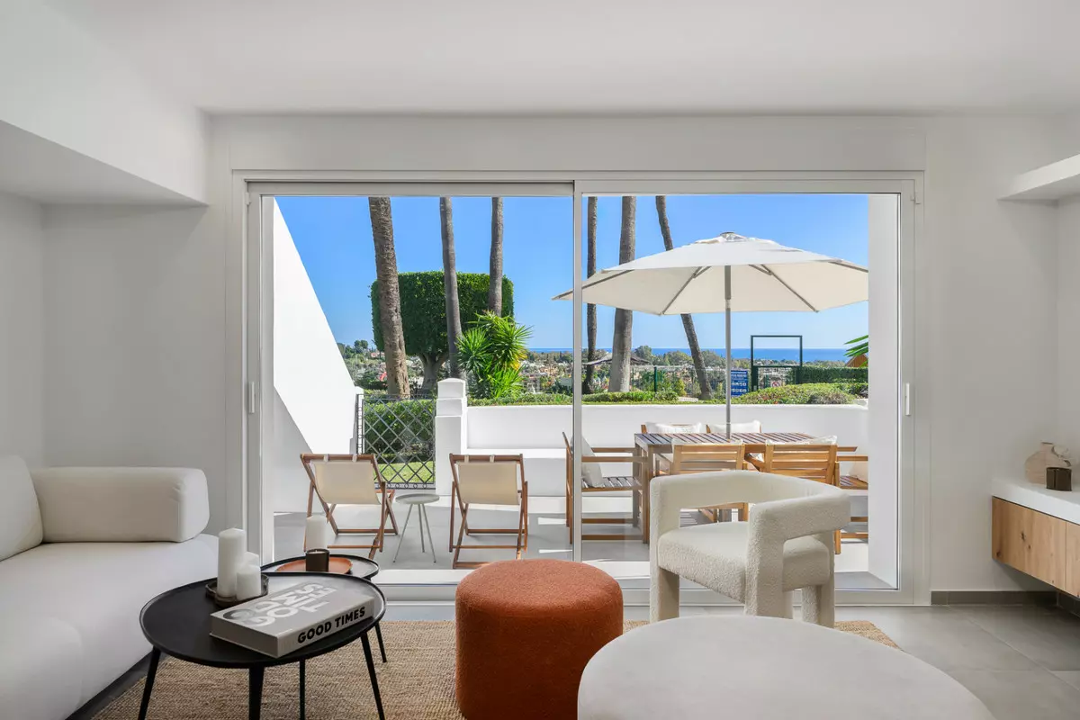3-bedroom Apartment In Estepona, Spain (93 M²)