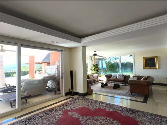 8-bedroom Villa In Estepona, Spain (1.265 M²)