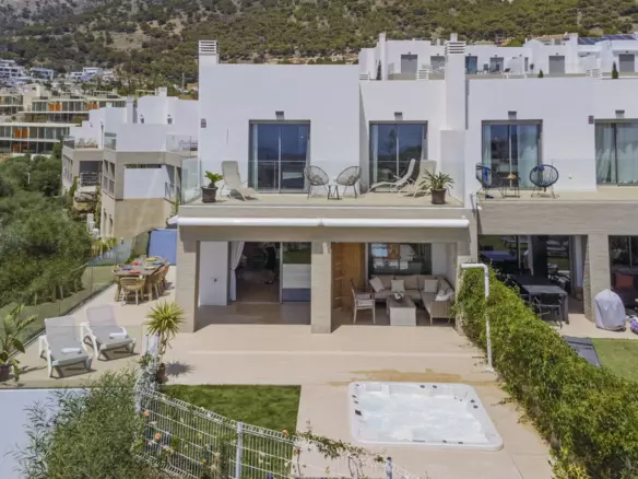 3-bedroom Villa In Mijas, Spain (160 M²)