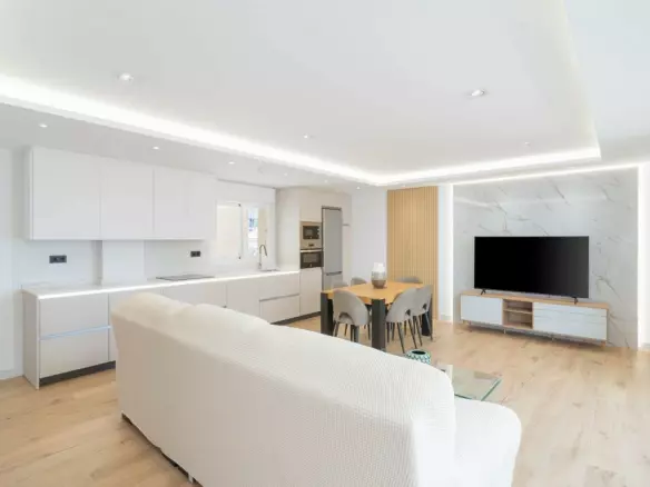 3-bedroom Apartment In Fuengirola, Spain (130 M²)