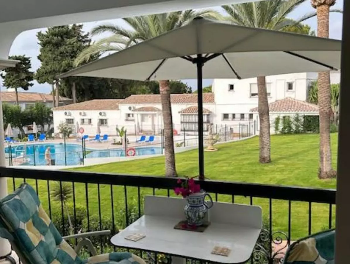 1-bedroom Apartment In Estepona, Spain (61 M²)