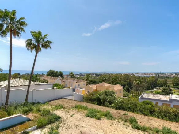 5-bedroom Villa In Estepona, Spain (543 M²)