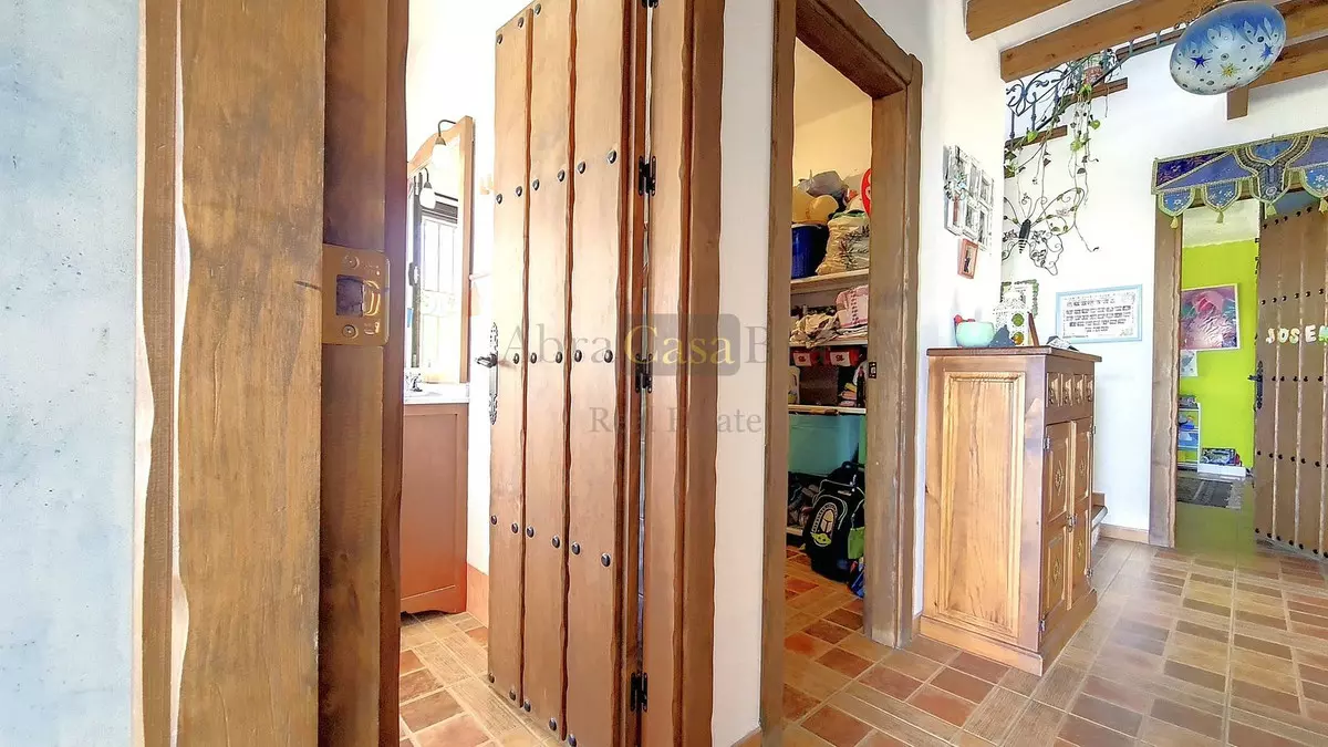 4-bedroom Villa In Canillas De Albaida, Spain (331 M²)