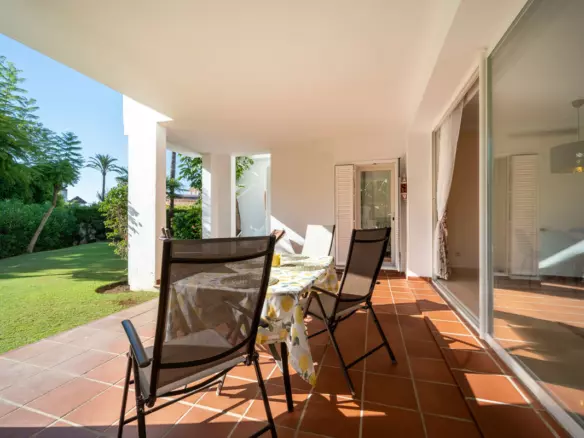 2-bedroom Apartment In Estepona, Spain (100 M²)