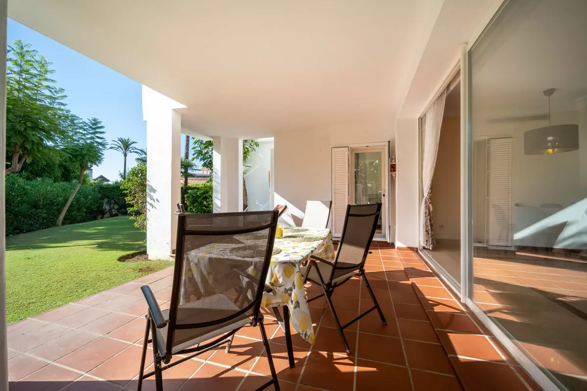 2-bedroom Apartment In Estepona, Spain (100 M²)