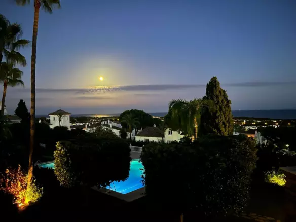 2-bedroom Apartment In Estepona, Spain (90 M²)
