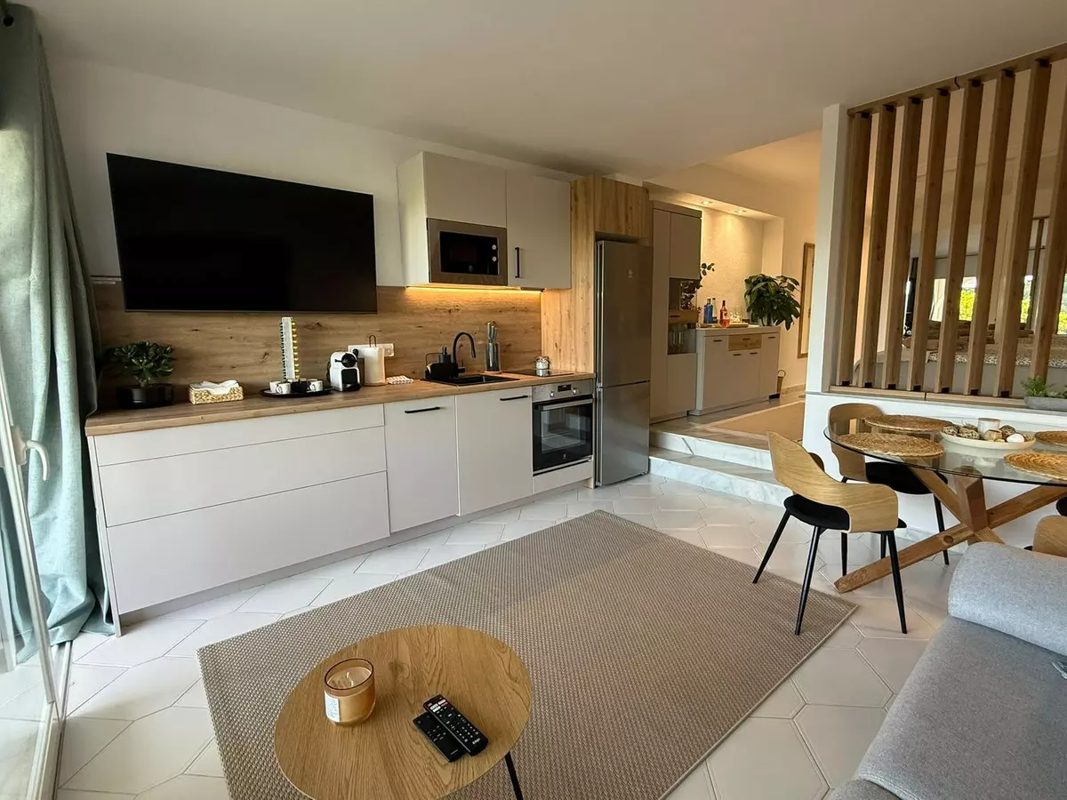 1-bedroom Property In Miraflores, Spain (62 M²)