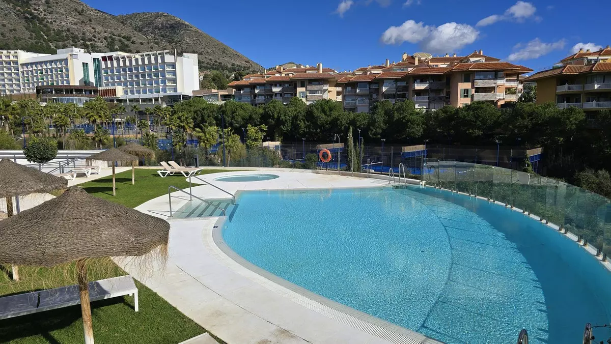 2-bedroom Apartment In Fuengirola, Spain (145 M²)
