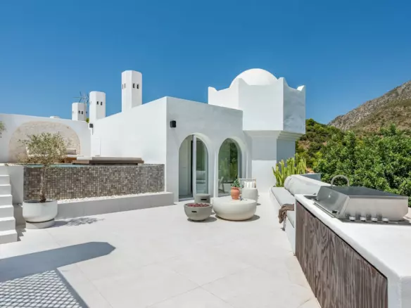 3-bedroom Apartment In Marbella, Spain (223 M²)