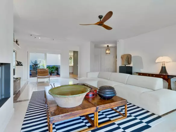 3-bedroom Villa In Estepona, Spain (272 M²)